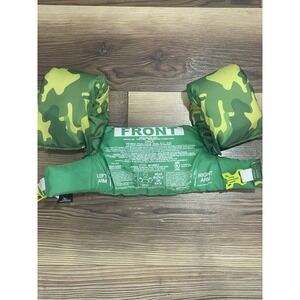 Stearns‎ Lightweight Camo Toddler swim vest, User Weight 30-50 lbs
